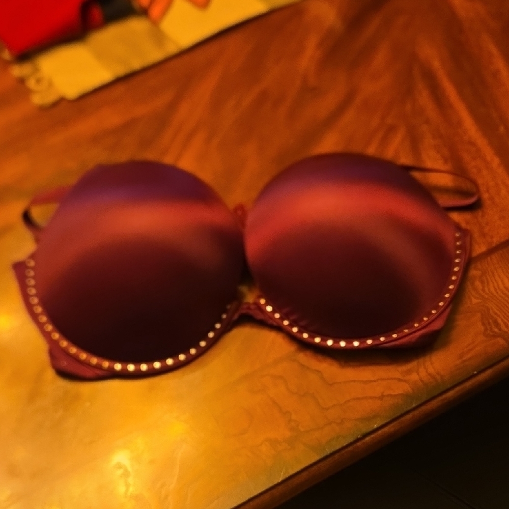 Victoria's Secret Maroon Bra 36DD, Used But Great Condition